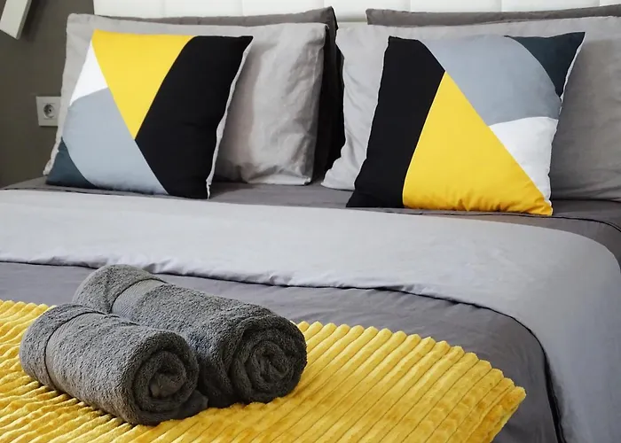 Americas Luxury Low-cost With Terrace & Views