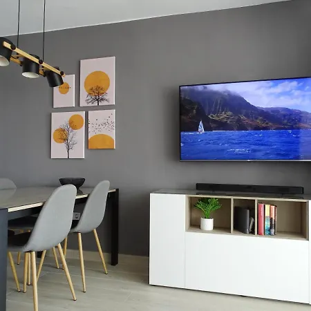 Americas Still Atlantic With Terrace & Views *
