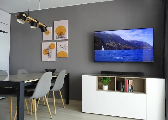 Americas Luxury Low-cost With Terrace & Views *